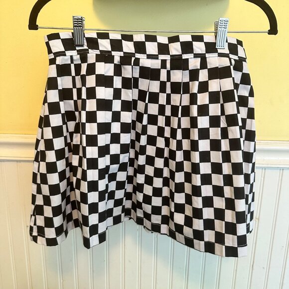 LTT black white check pattern pleated mini skirt hardware punk goth sz 10 - Picture 2 of 7